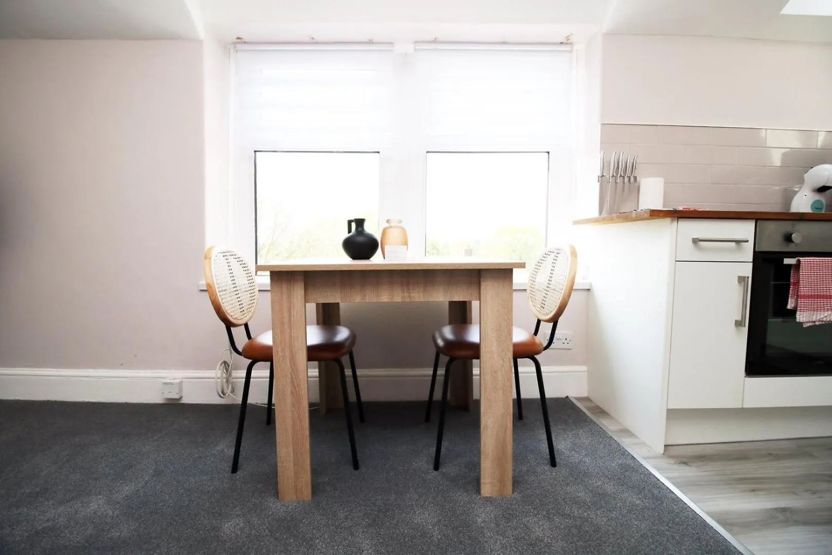 Apartment 1Br Stay With Free Parking At Archer Road Cardiff
